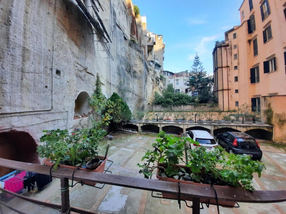 Appartement La Casa Nella Roccia Napels