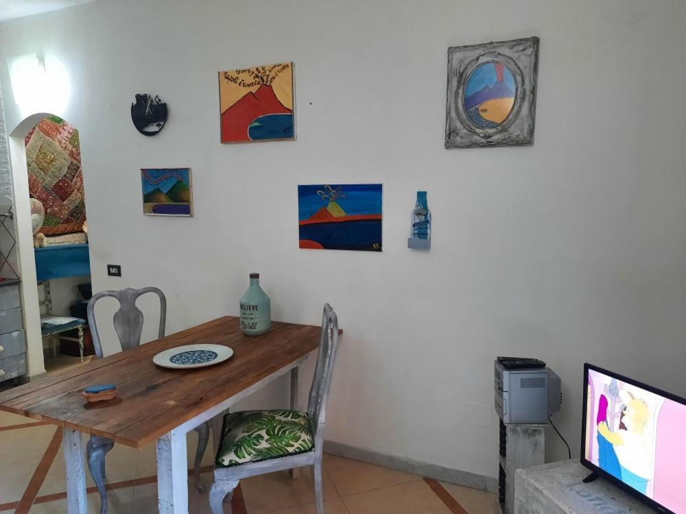 Appartement La Casa Nella Roccia Napels